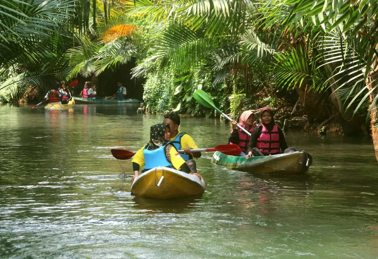 Silowo Tuban Suguhkan Pengalaman Susuri Sungai yang Eksotis