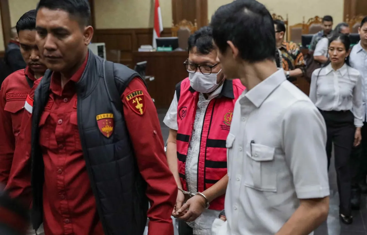 Markus Zarof Ricar, Dicap Pengadilan Serakah!