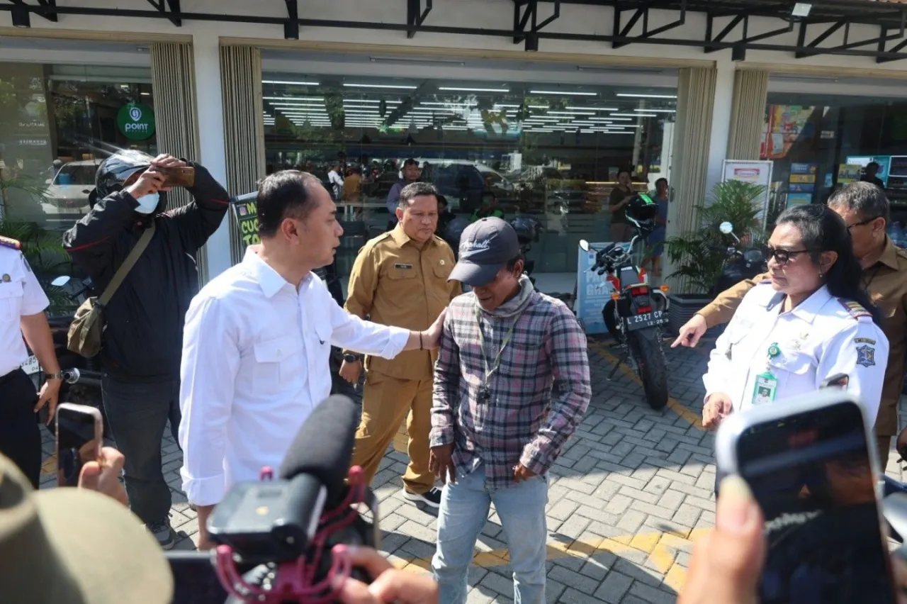 Wali Kota Surabaya Gerak, Wali Kota Palembang Sidak