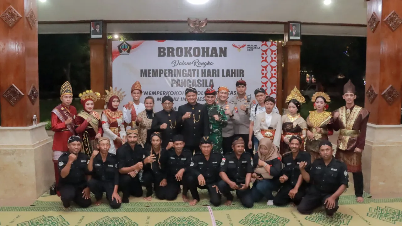 Sinergi TNI-Polri dan Forkopimda, Kapolres Blitar Hadiri Brokohan Pancasila