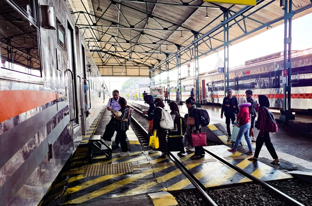 PT KAI Daop 7 Madiun Berikan Diskon Tiket 30% untuk KA Ekonomi Non-Subsidi