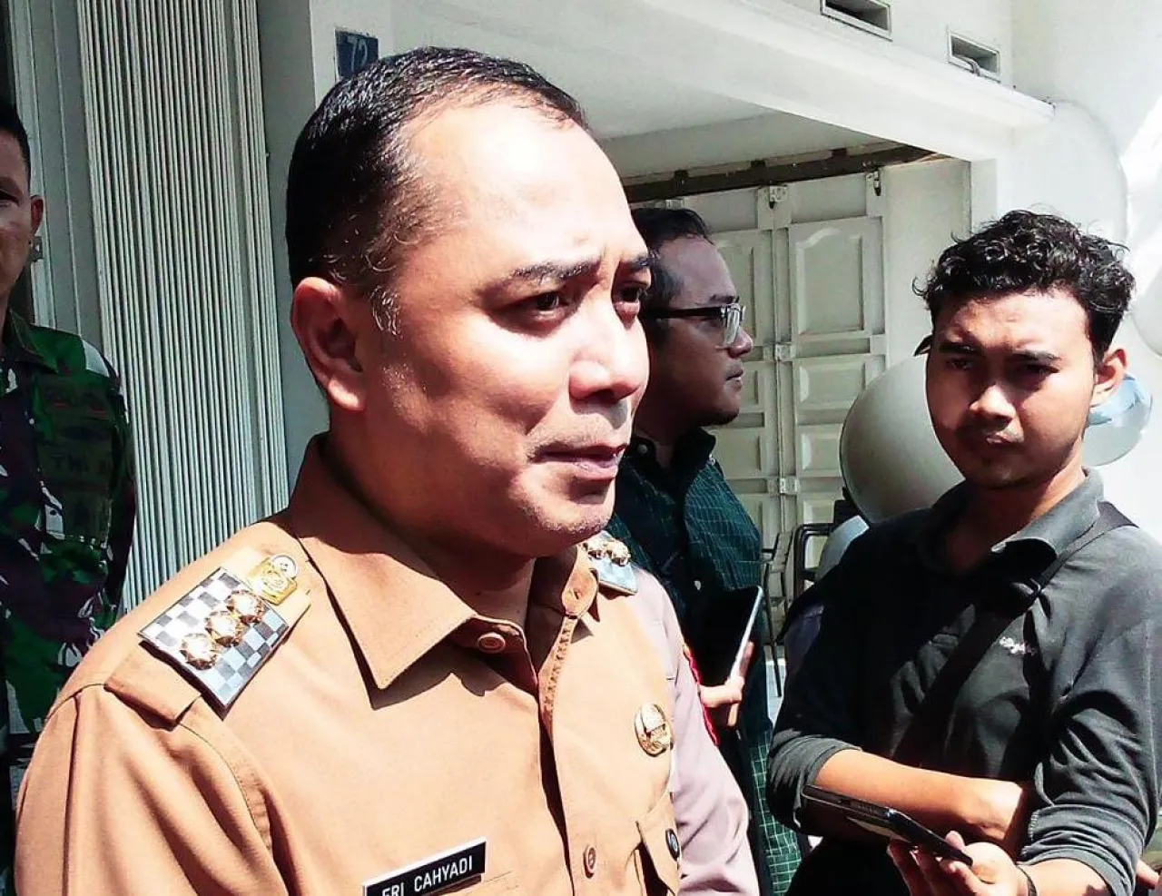 Minimarket Bandel Disegel, Wali Kota Eri: Tak Ada Tempat untuk Jukir Liar di Surabaya