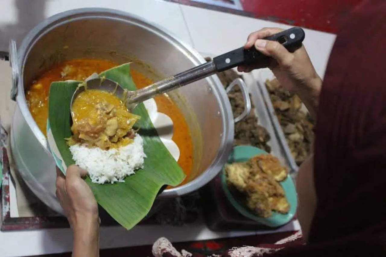 Pemilik Warung Makan Meringis di Jombang, Harga Beras Naik Drastis