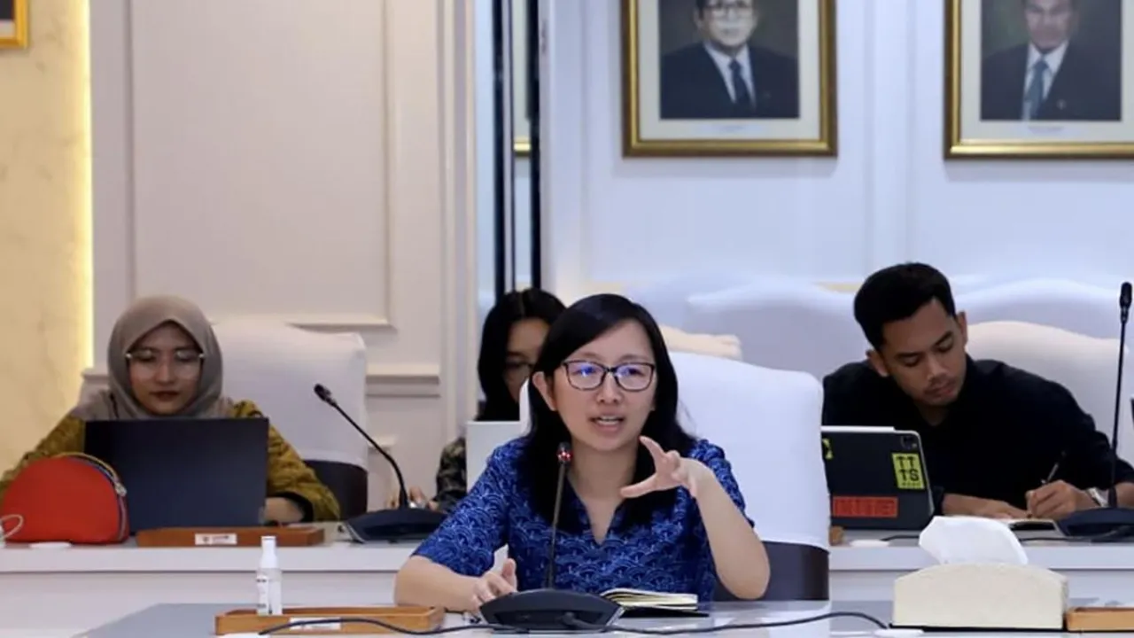 Jurist Tan Buron, Teman Nadiem Sejak di Gojek