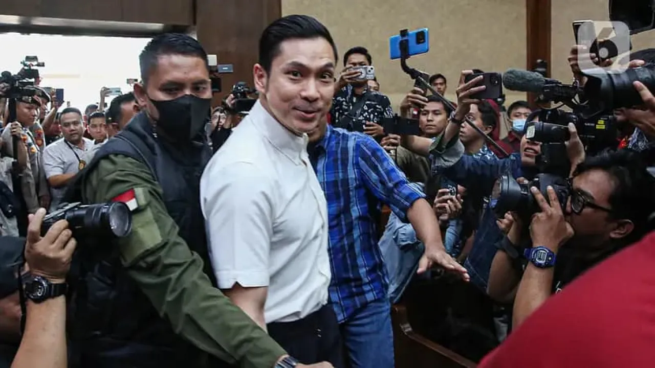 Baca juga : Harvey Moeis, Suami Artis Sandra Dewi, Tetap 20 Tahun
