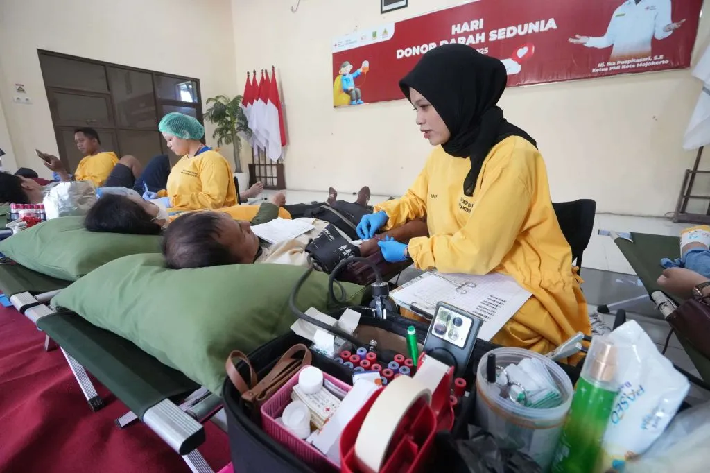 Asyiknya Donor Darah di PMI Kota Mojokerto, Bisa Dapat Kupon Berhadiah Sepeda Gunung