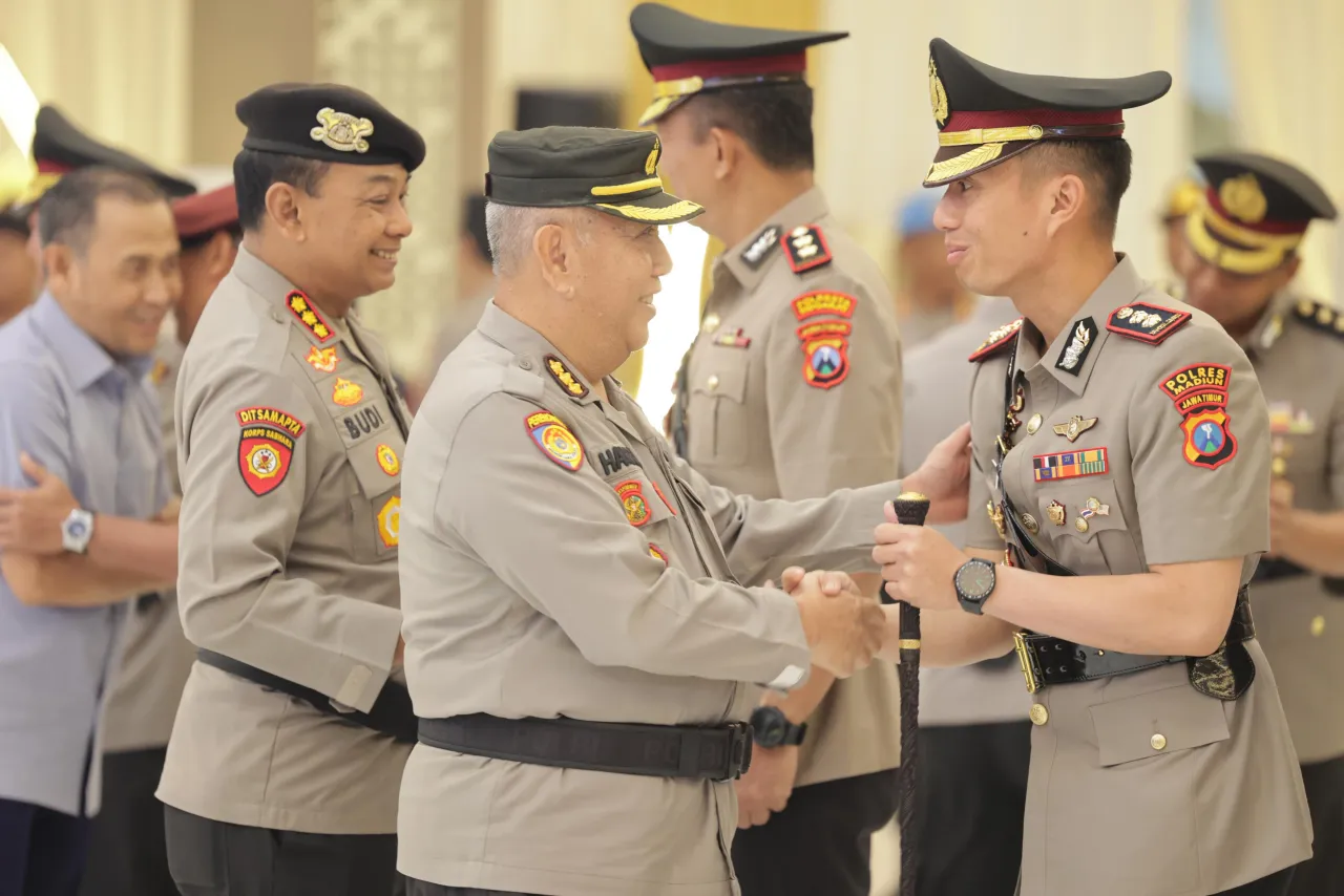 Kapolres Madiun Resmi Berganti, AKBP Kemas Indra Natanegara Gantikan AKBP Mohammad Zainur Rofik