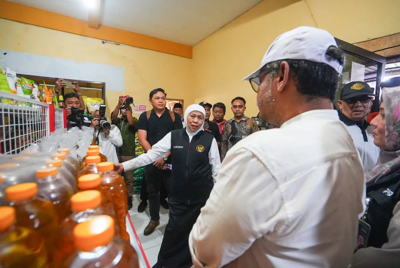 Tinjau Koperasi Merah Putih Kota Mojokerto, Gubernur Khofifah Pastikan Ketersediaan Stok