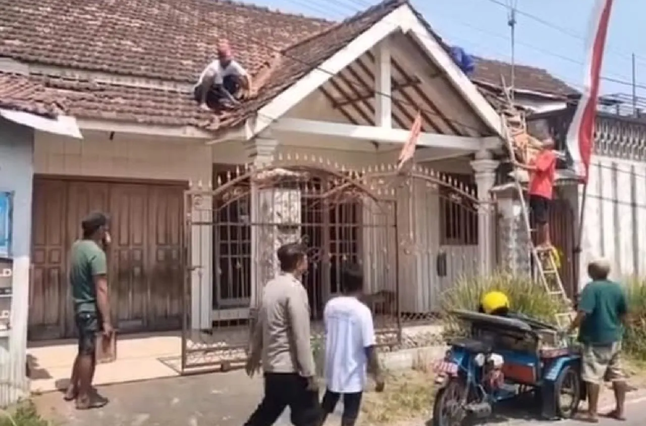 Heboh! Gegara Sound System, Genteng Rumah Warga di Kediri Berjatuhan
