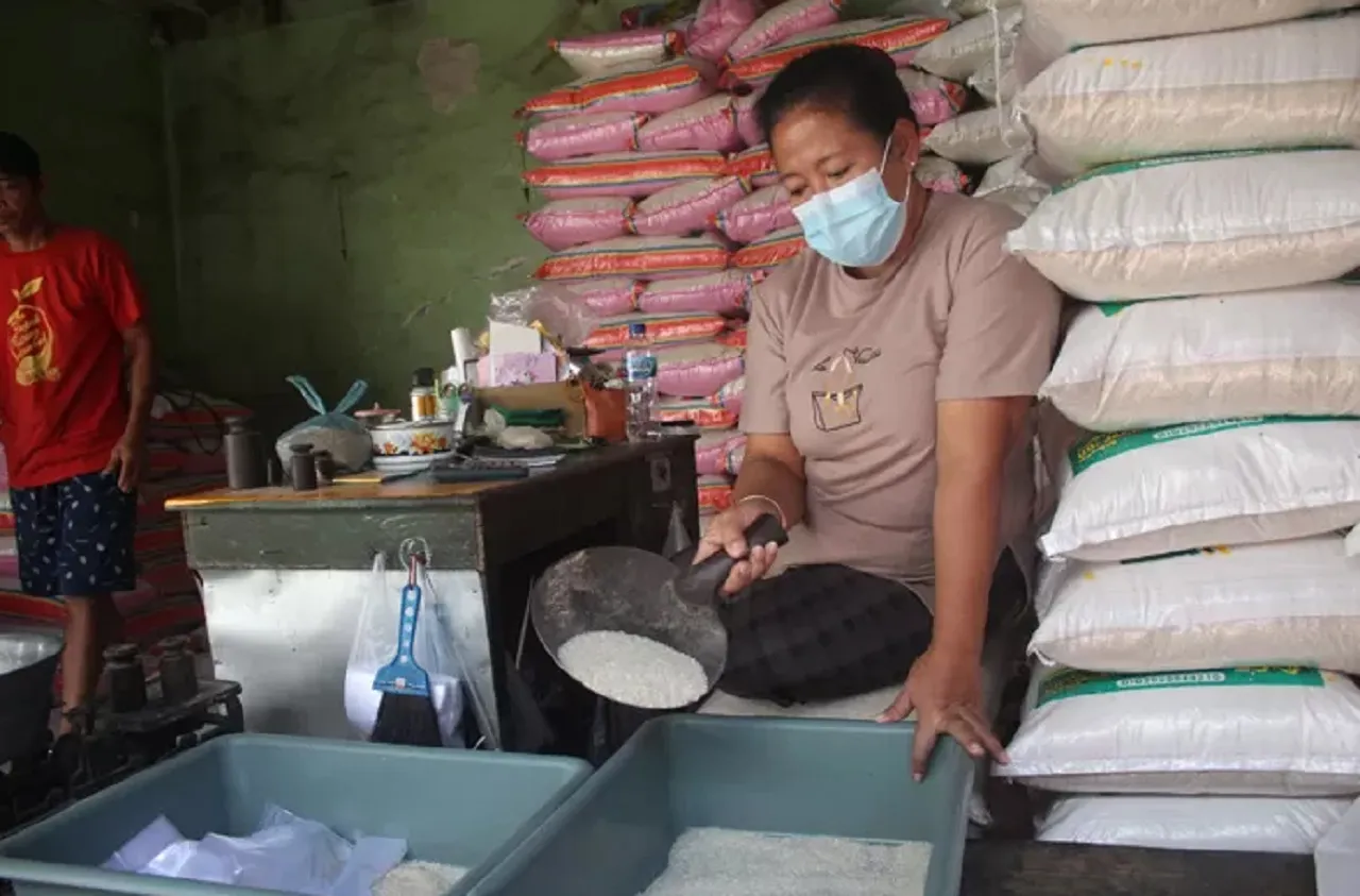 Pedagang – Konsumen Ngeluh! Harga Beras Medium di Jombang Melonjak