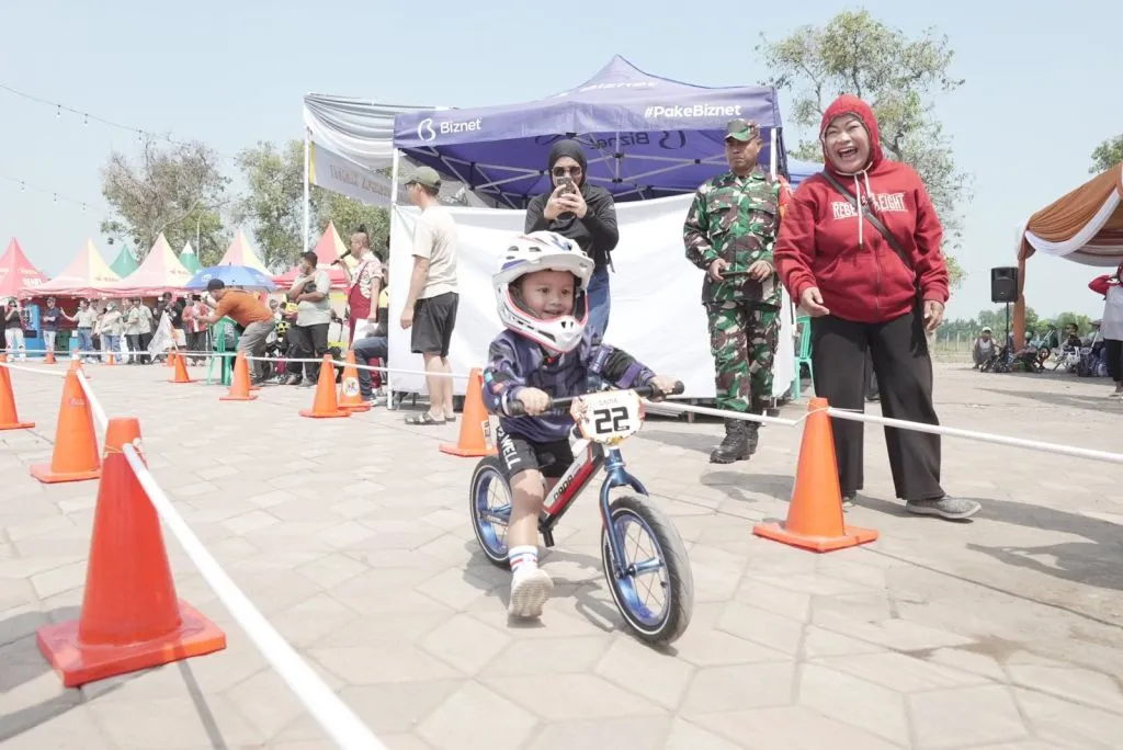 Seru dan Heboh, Ratusan Pembalap Cilik Adu Kecepatan Push Bike di Fun Race Mojo Fiesta 2025