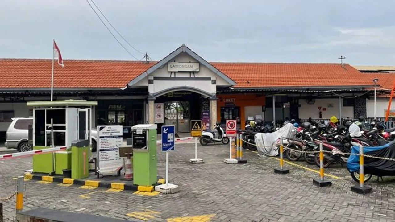 Selama Libur HUT RI, KAI: Stasiun Lamongan Layani 2.735 Penumpang