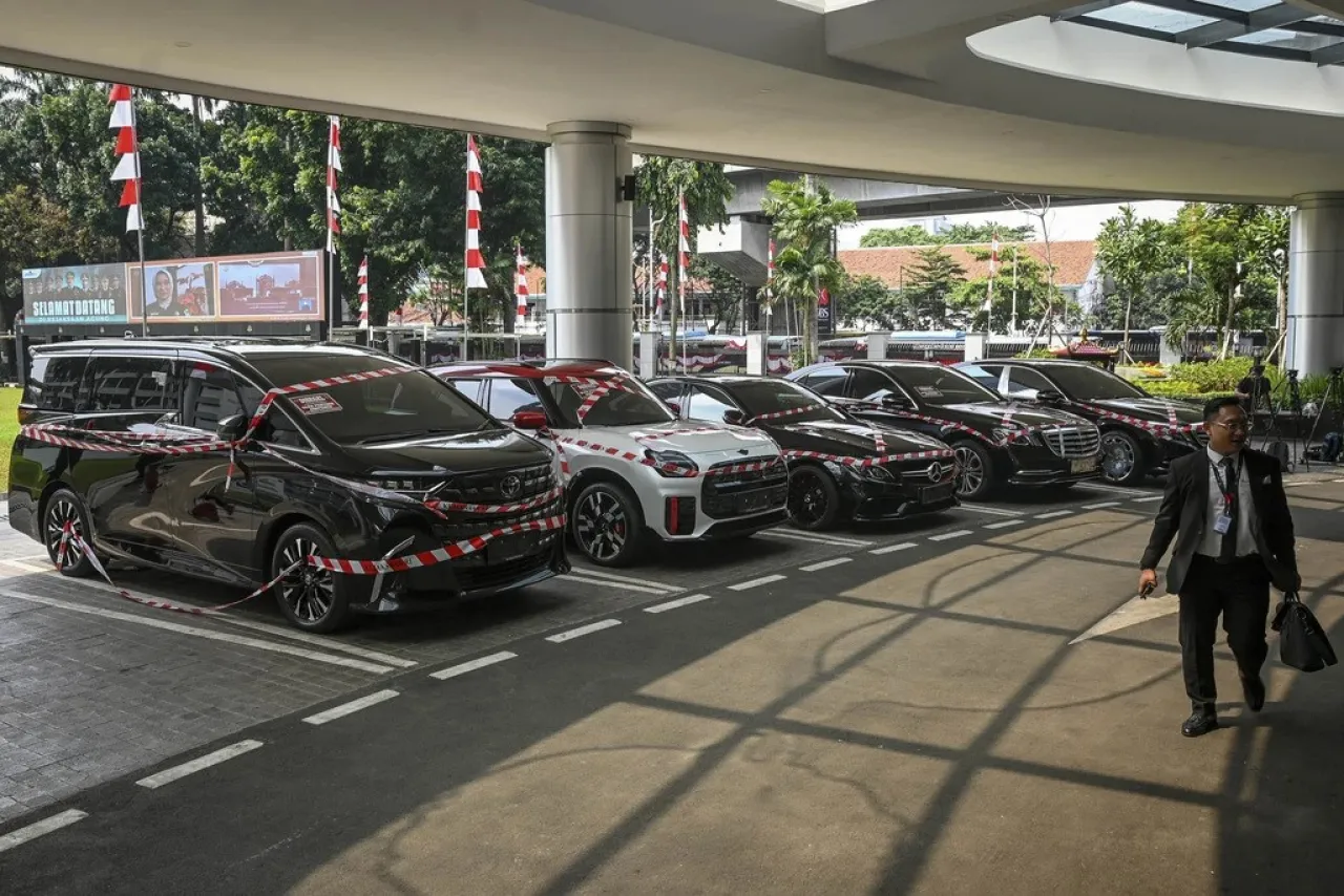 Lima Mobil Mewah Buron Korupsi Riza Chalid, Disita Kejagung Tanpa Plat Nomor