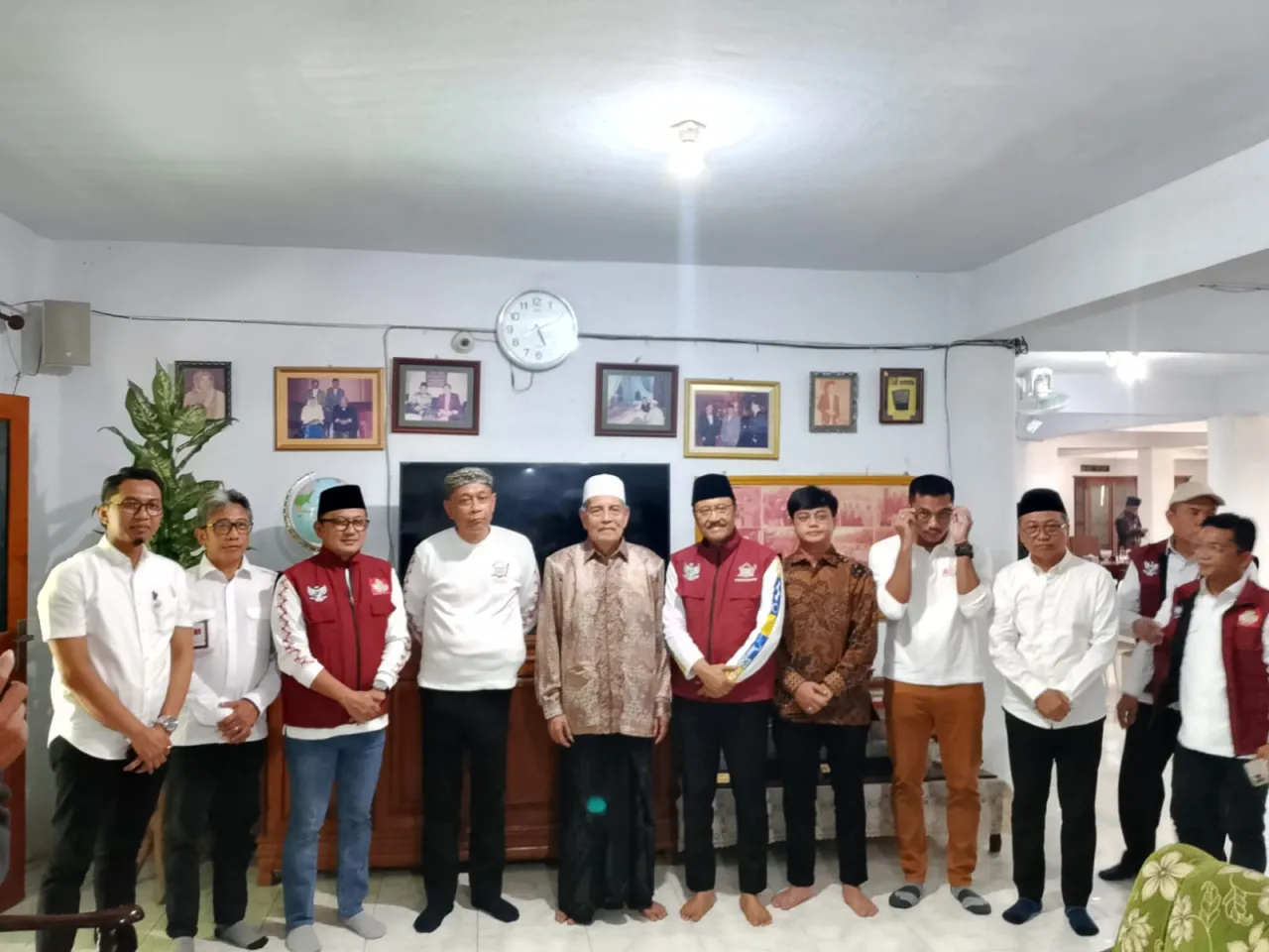 Baca juga : Usai Sambangi Siswa Sekolah Rakyat di Lamongan, Mensos RI Gus Ipul Sowan ke Yai Ghofur