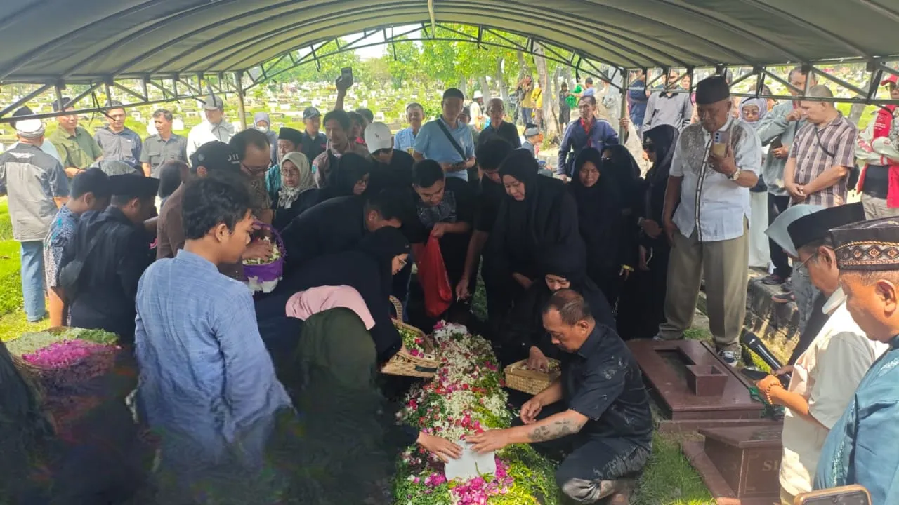 Baca juga : Wakil Wali Kota Surabaya Berduka, Ibunda Armuji Wafat di Usia 78 Tahun
