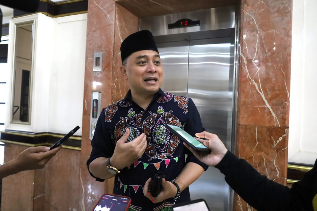 Pemkot Surabaya Ikuti Kebijakan Pusat Larang Siswa SD Main Roblox