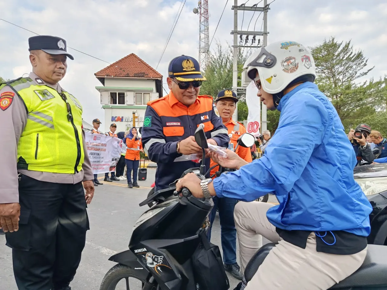 7 Insiden di Perlintasan KA sepanjang Januari-Juli, Daop 7 Madiun Gencarkan Sosialisasi Keselamatan