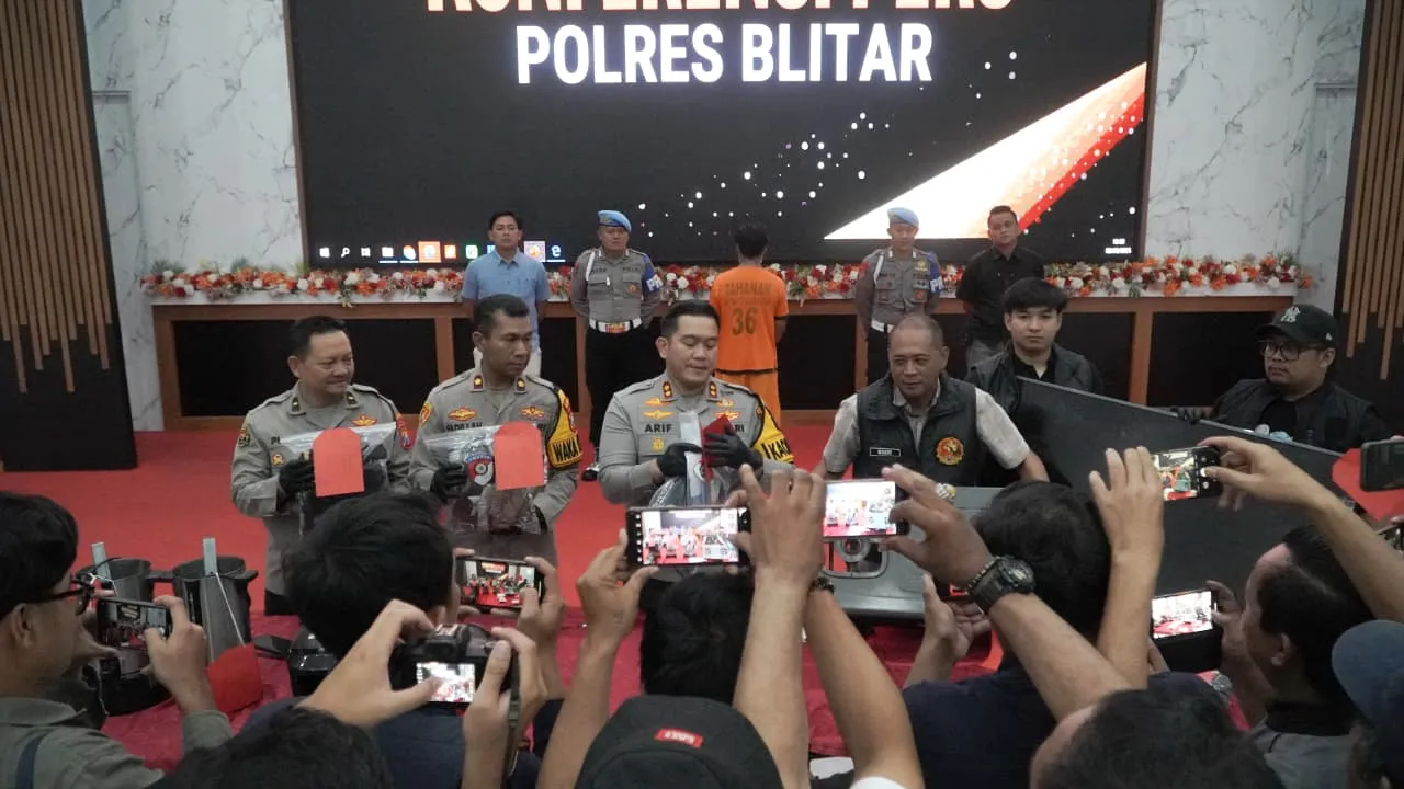 Pasca kerusuhan, Polres Blitar Berhasil Amankan 41 Prang Pengrusakan dan Pembakaran