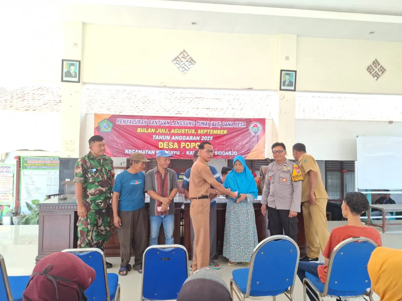 Pemdes Popoh Salurkan BLT-DD ke 36 Keluarga Penerima Manfaat