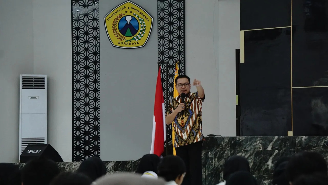 Lawan Hoax, Wakil Ketua DPRD Surabaya Dorong Penguatan Literasi Digital di Tengah Masyarakat