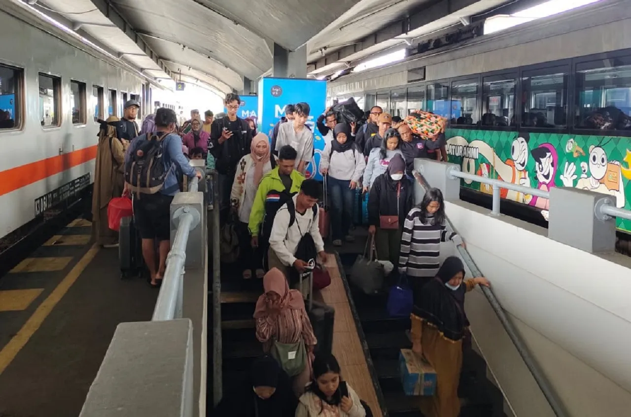 Libur Maulid Nabi, KAI Catat 7.364 Penumpang Padati Stasiun Malang