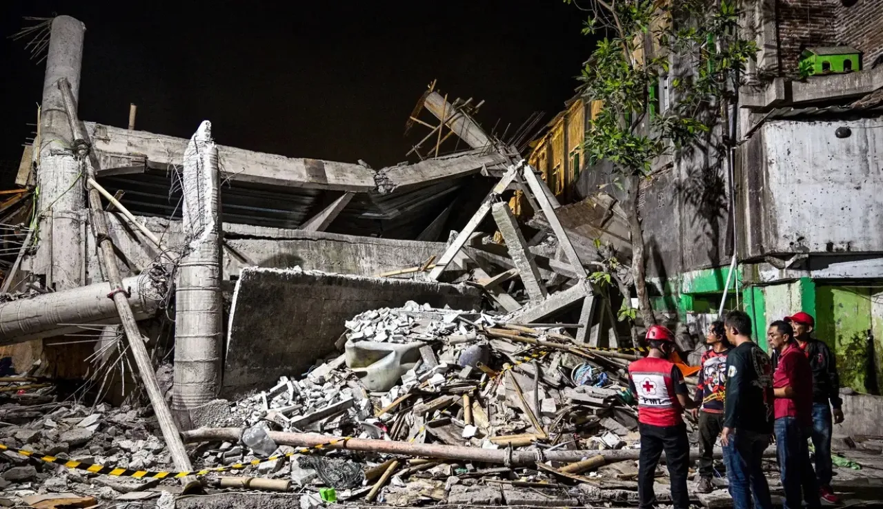 BNPB Duga Pondasi Pondok Tidak Mampu Tahan Beban Pengecoran