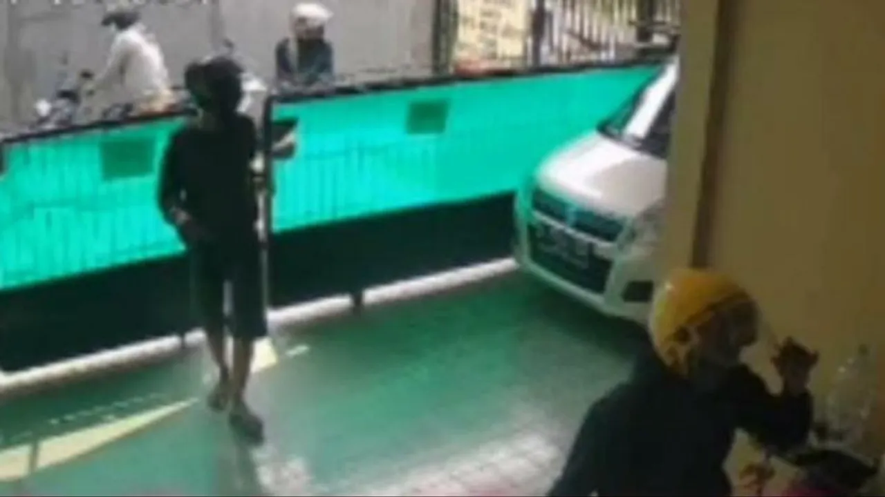 Baca juga : Polisi Buru Empat Perampok Rumah di Duren Sawit, Dua Sudah Tertangkap