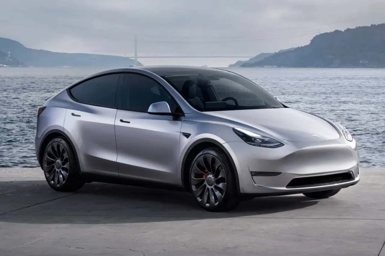Jendela Depan Bermasalah, Tesla Recall 7.301 Unit Model Y 2025 di Australia