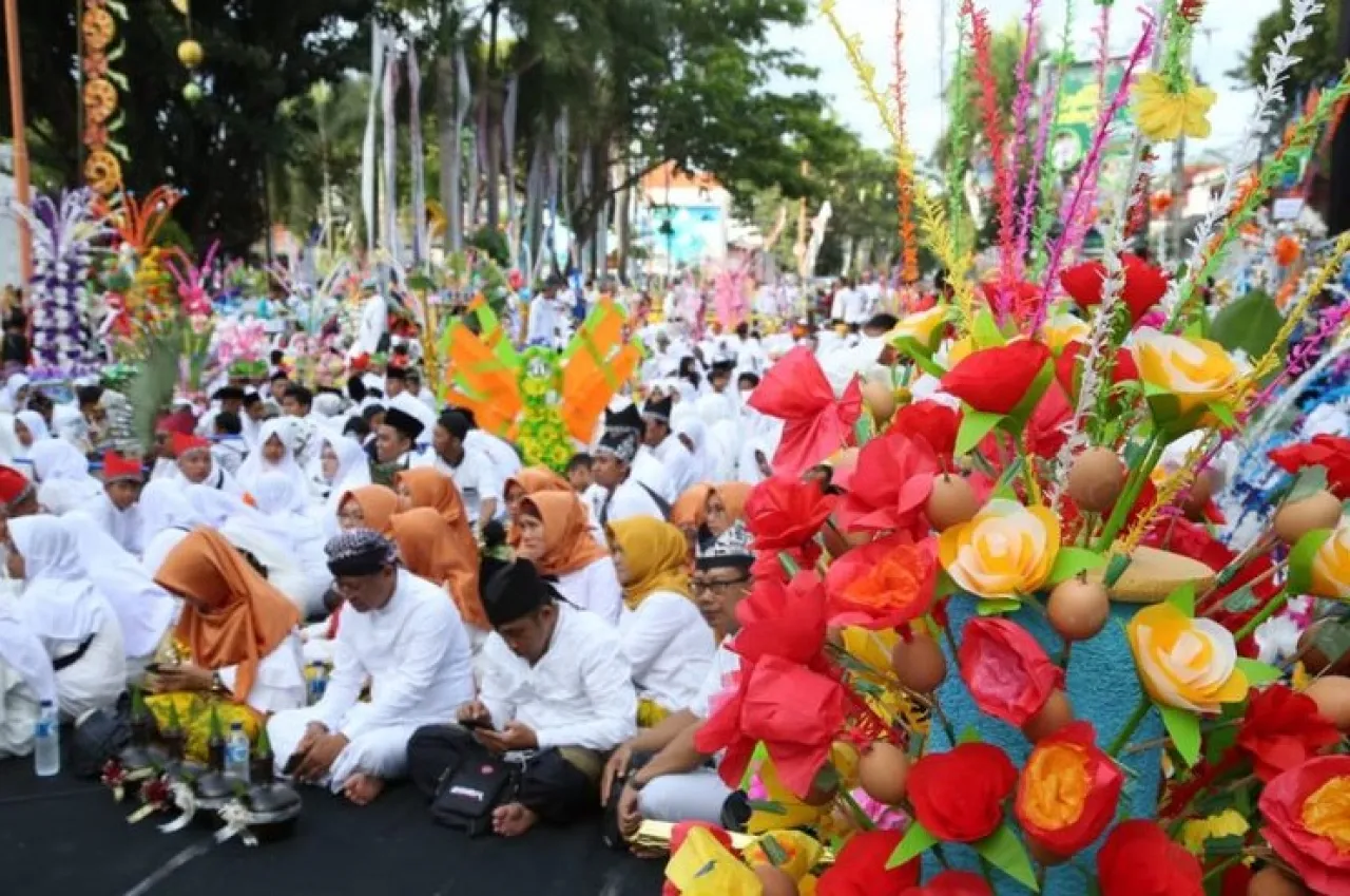 Jelang Maulid Nabi, Warga di Banyuwangi Gelar Tradisi Endog-endogan