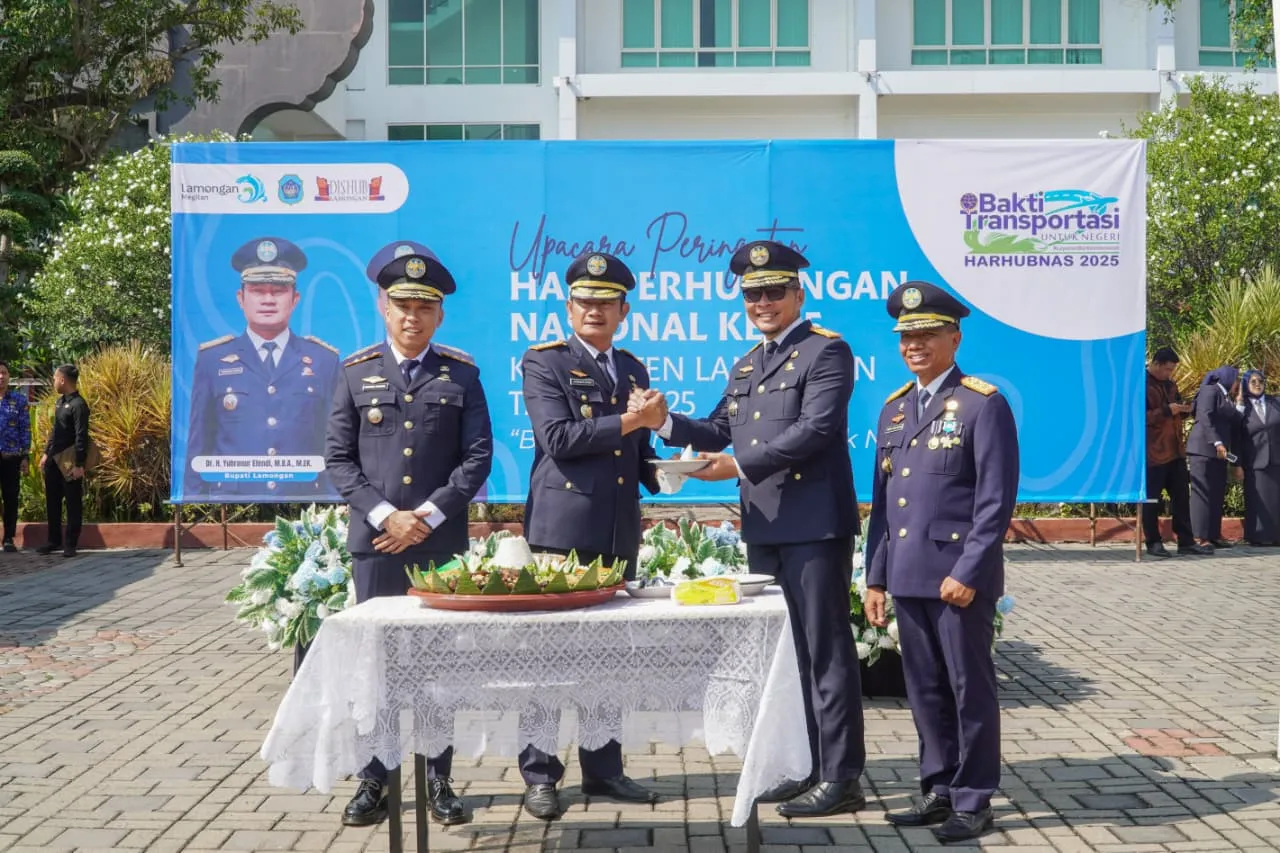 Dishub Lamongan Bangun 262 Titik Lampu Penerangan Jalan Umum (PJU)
