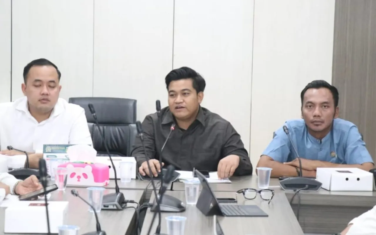 DPRD Gresik Tegaskan Tidak Ada PHK untuk Tenaga Honorer, Skema Alternatif Disiapkan