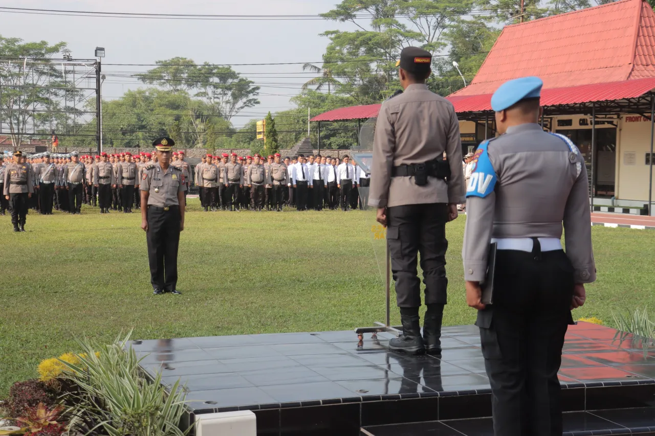 Gelar Korps Raport Kenaikan Pangkat Pengabdian, Kapolsek Selorejo AKP Eko Sujoko Menjabat Kompol