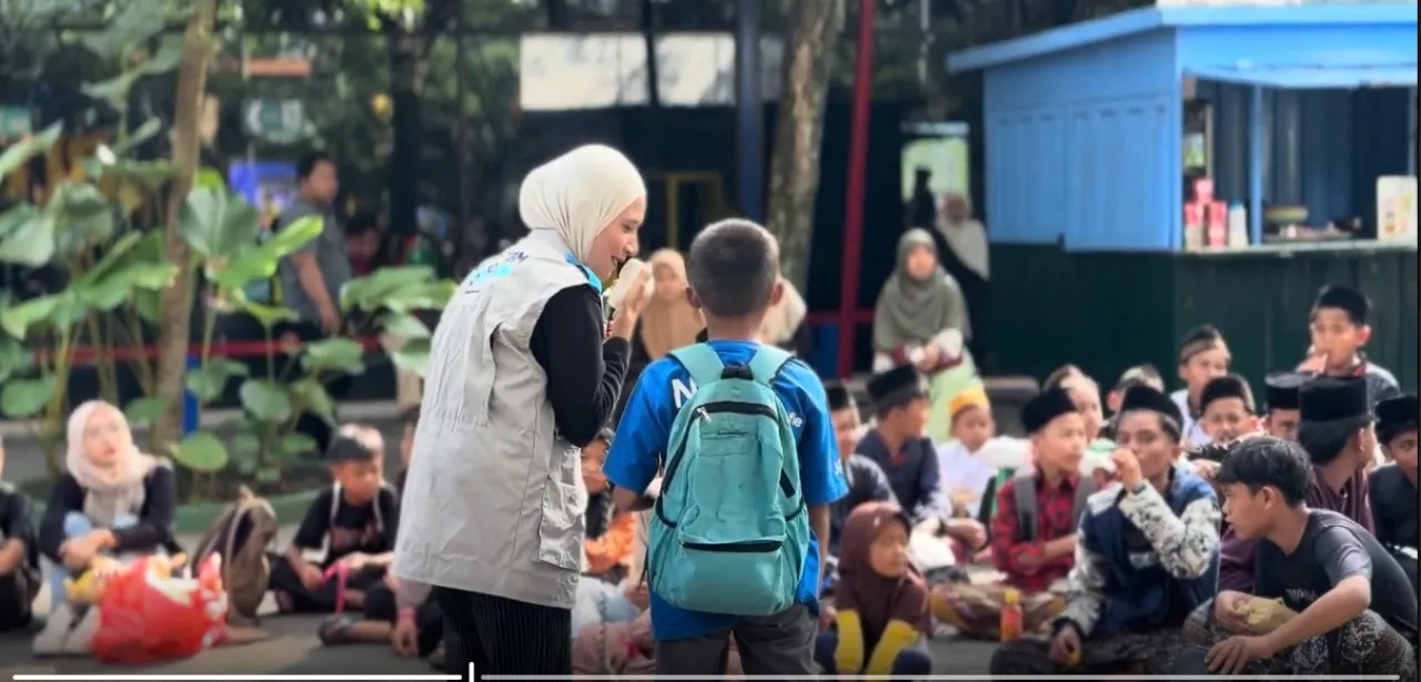 PLN UP3 dan YBM Ajak Anak Yatim dan Dhuafa Liburan Bersama di Blitar Park