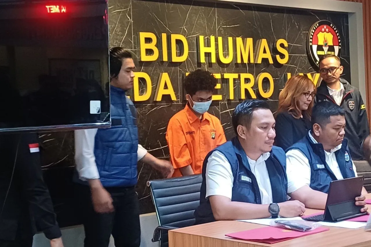 Baca juga : "Bjorka" Ditangkap Polda Metro Jaya di Minahasa, Hack 4,9 Juta Akun Nasabah