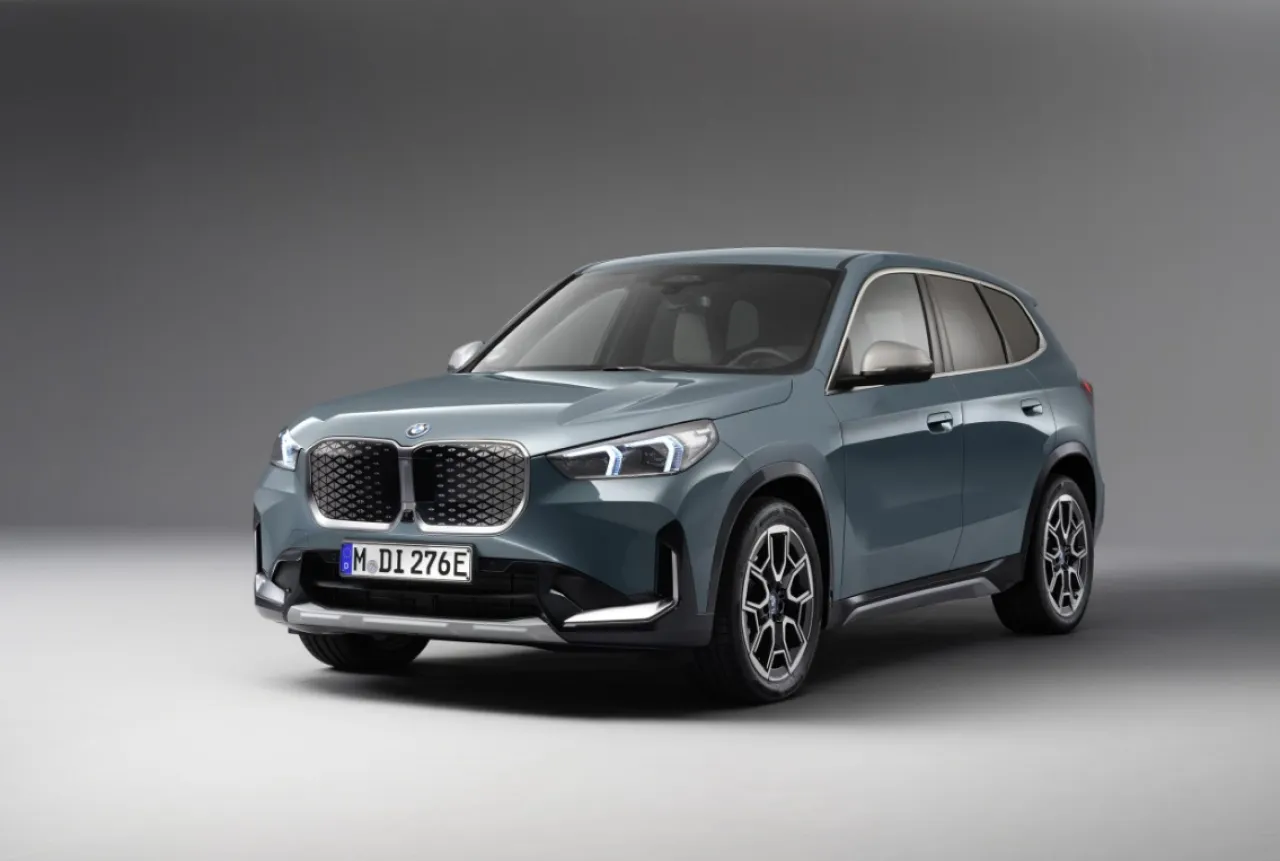 Adopsi Teknologi ‘Neue Klasse’, BMW iX1 Terbaru Tampil Menawan