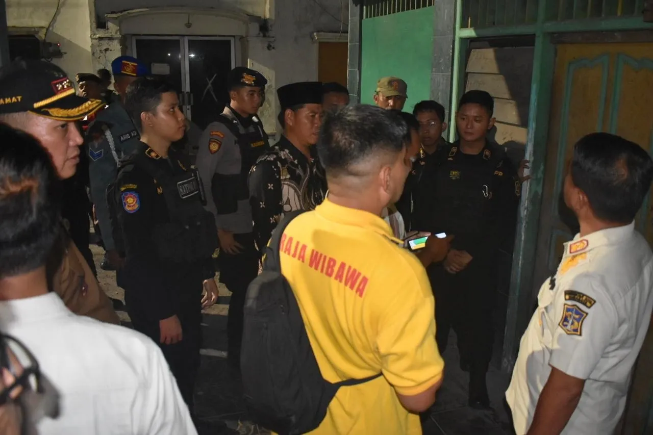 Cegah Aktivitas Negatif, Satpol PP dan Gabungan Petugas Awasi Ketat Eks Lokalisasi Moroseneng