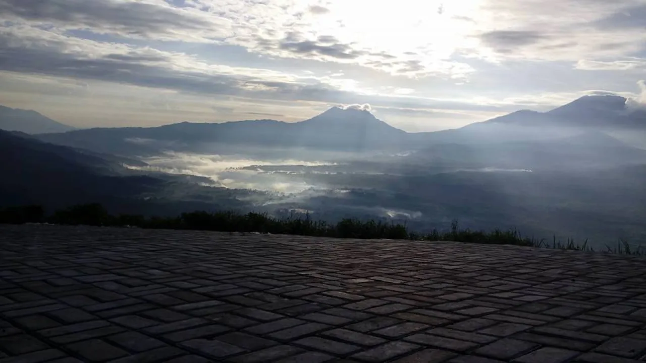 Baca juga : Puncak Megasari, Surga Paralayang dan Wisata Alam di Atas Awan Bondowoso