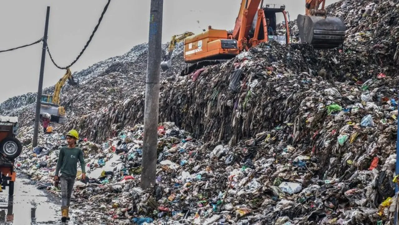 Surabaya, Jalankan Program Sulap Sampah jadi Listrik