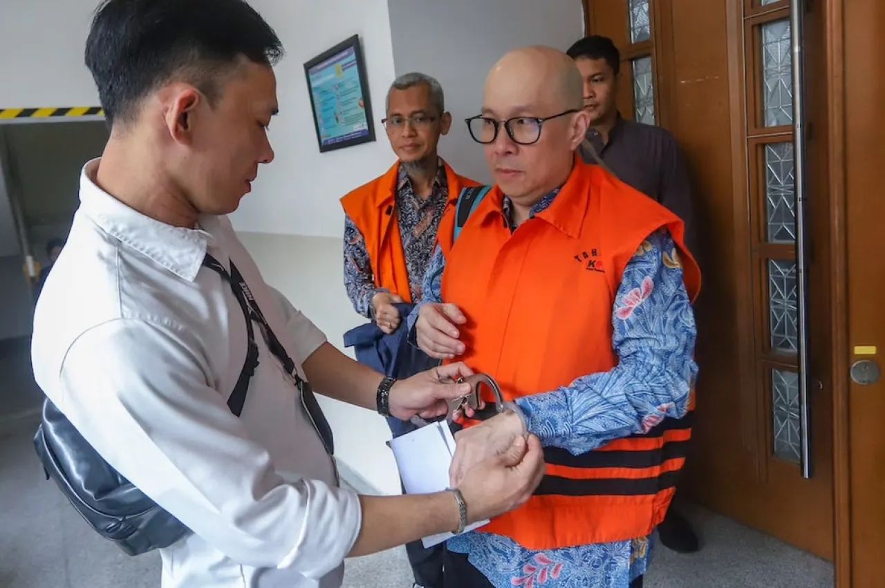 Korupsi Rp 1 Triliun, Dihukum 10 Tahun