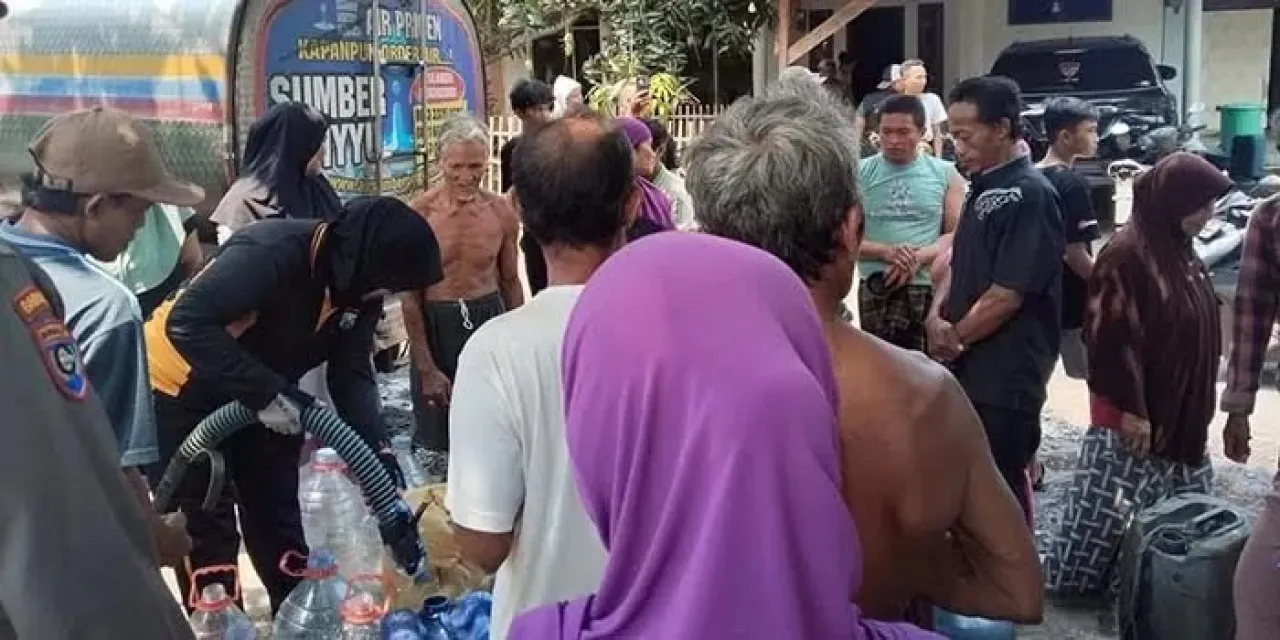 BPBD Kabupaten Pasuruan Kirim Air Bersih di 13 Desa pada Tiga Kecamatan