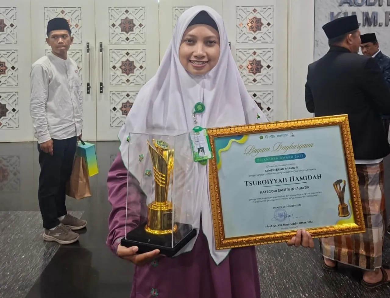 Jelang HSN, Santriwati Sunan Drajat Terpilih Sebagai Santri Inspiratif dalam Pesantren Award 2025