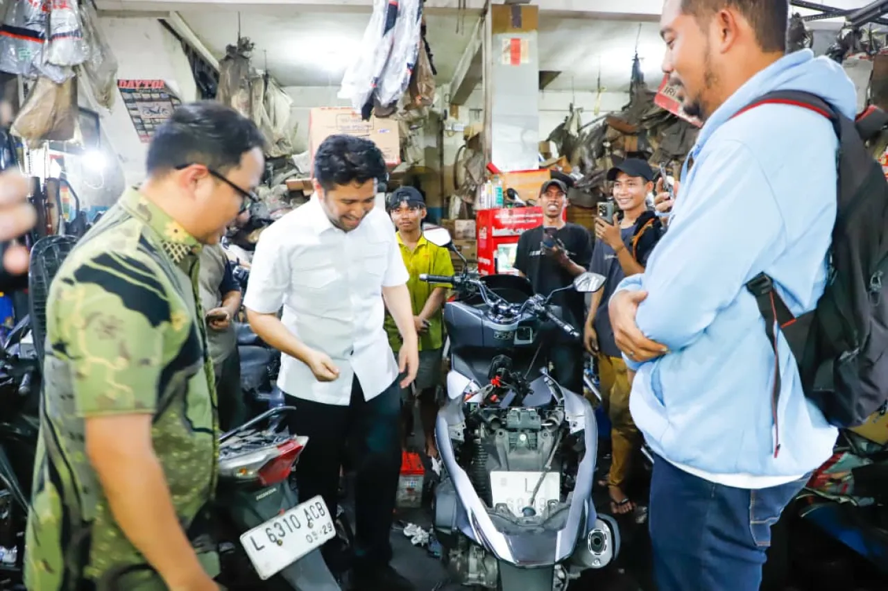 Tinjau Bengkel Rujukan Pertamina, Wagyb Emil Pastikan Penanganan Motor Bermasalah Pasca Isi BBM