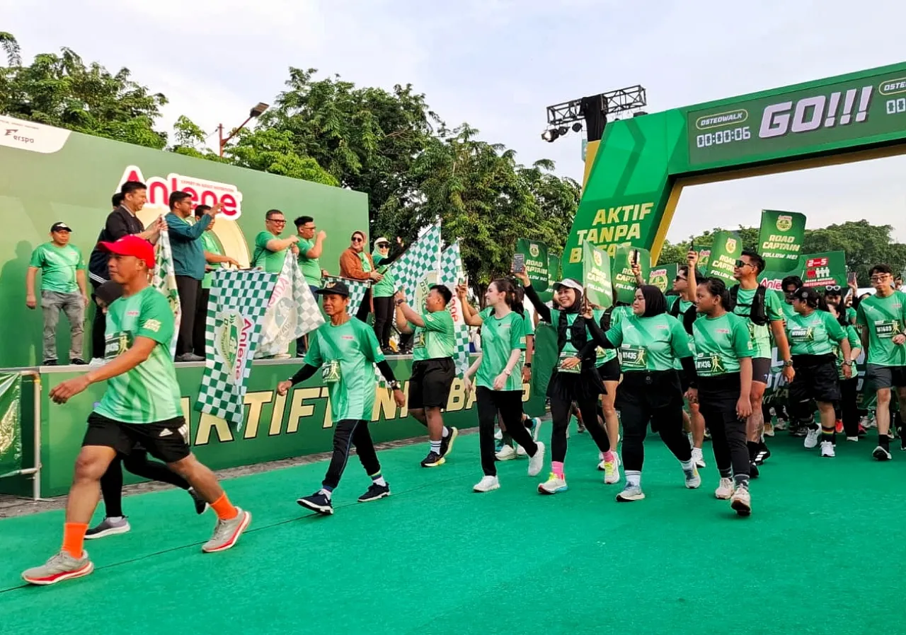 5.000 Warga Surabaya Ikut OsteoWalk dan OsteoRun, Emil Dardak Ingatkan Risiko Osteoporosis Tinggi