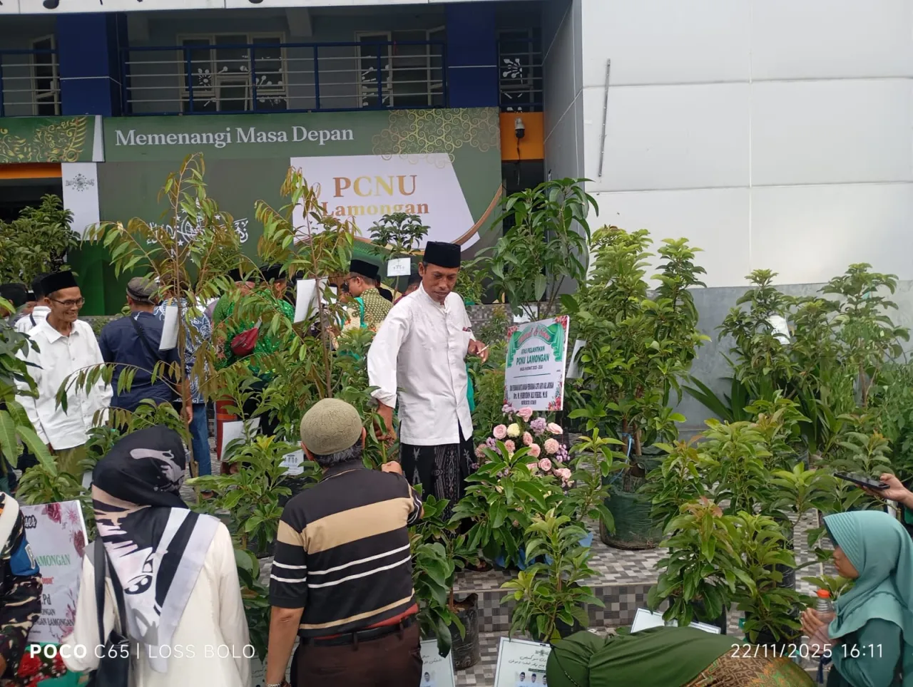 Ucapan Karangan Bunga diganti Sedekah Pohon, Cara PCNU Lamongan Ingatkan Pentingnya Melestarikan Lin
