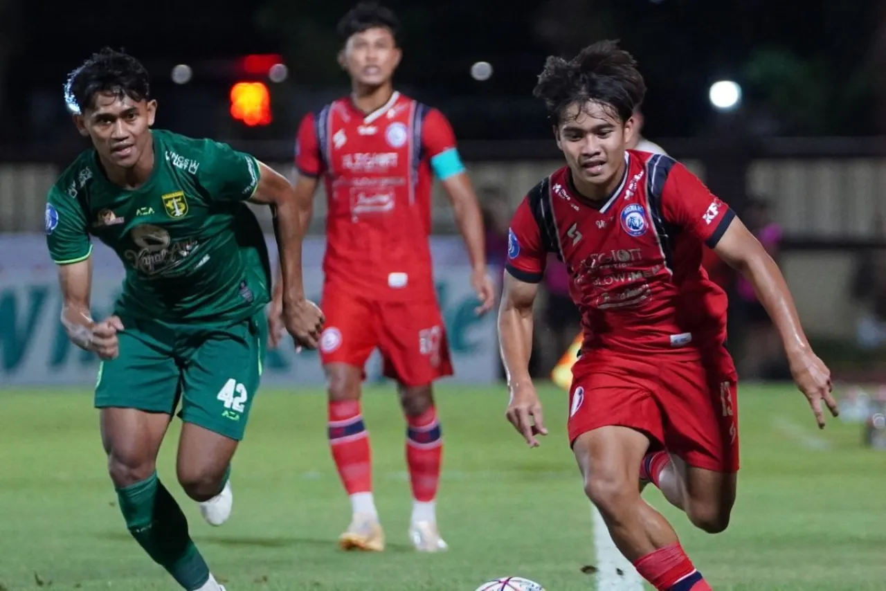 Baca juga : Bursa Taruhan Persebaya vs Arema: Bajul Ijo Diunggulkan, Ngevoor 1/4 Bola
