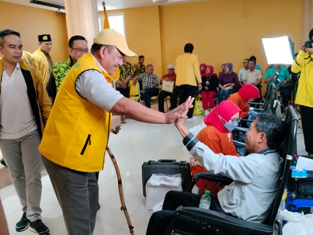 Baca juga : Begini Antusias Masyarakat Ikuti Donor Darah HUT ke-61 Partai Golkar Jatim