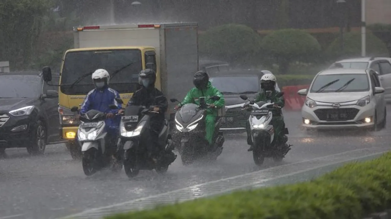 Hingga 12 November, Cuaca Ekstrem Landa Jatim