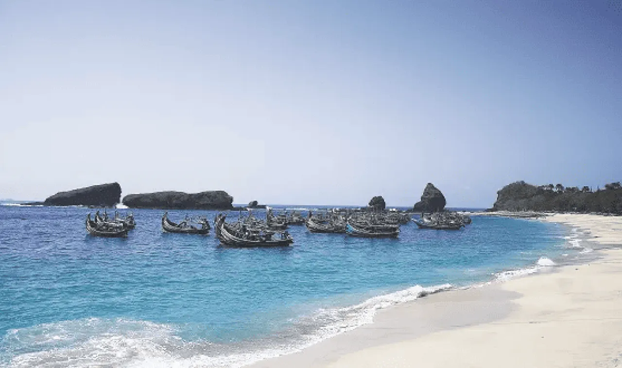 Pantai Papuma Jember: Surga Pasir Putih dan Panorama Karang Eksotis di Jawa Timur