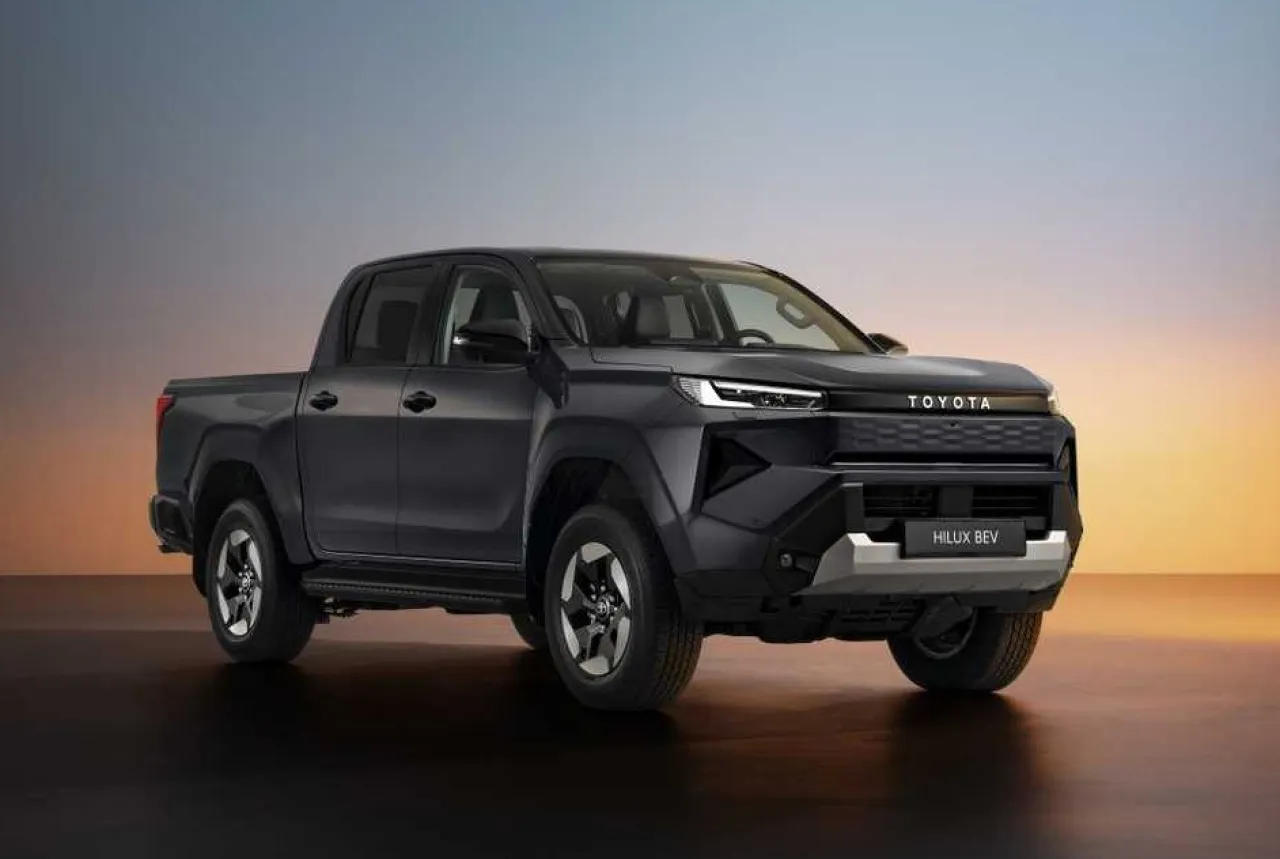 Dibanderol Terjangkau, Toyota Hilux BEV Relevan di Lingkungan Kerja Berat