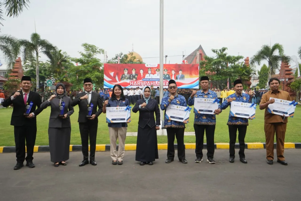Ning Ita Pimpin Upacara Hari Pahlawan, Ajak Lanjutkan Perjuangan dengan Ilmu dan Pengabdian